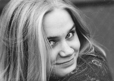 Monica Törnell berättar historien om låten ”Vintersaga”