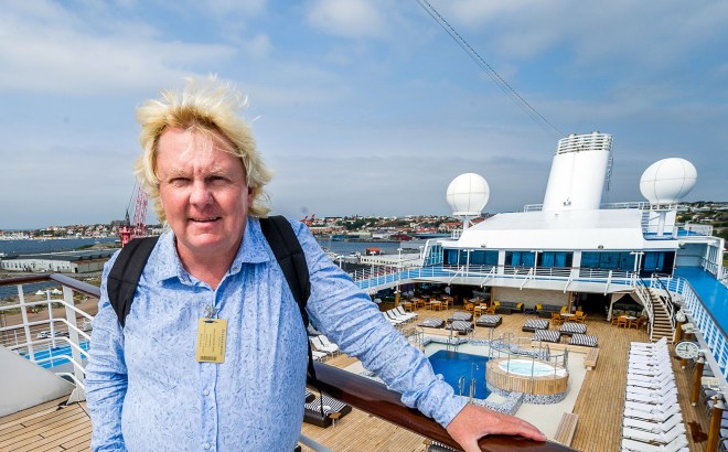 MS Nautica lägger till i Lysekil