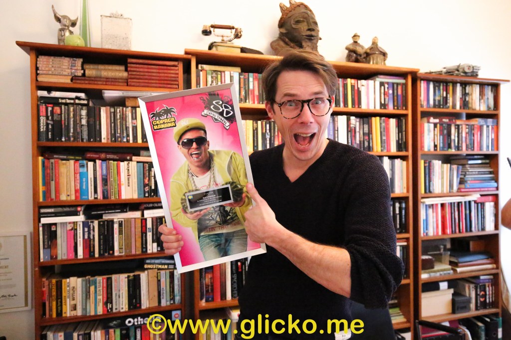 Ola Lindholm barnboksdebuterar. Den 12 mars blir det stor releasefest på Akademibokhandeln här i&nbsp;Lysekil.