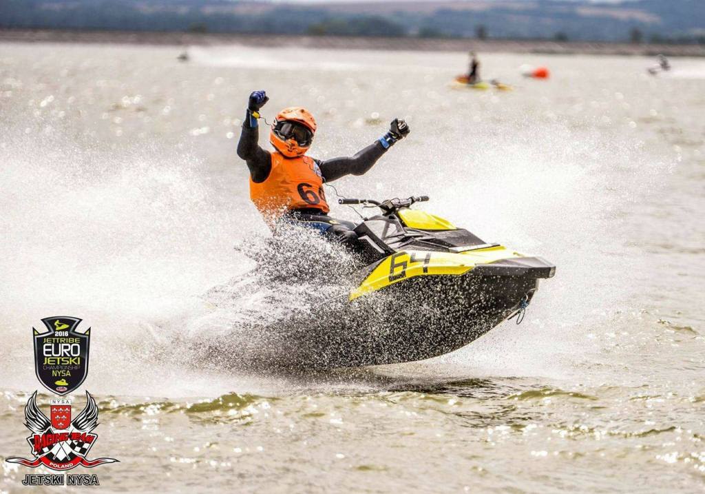 13711721_1128688253836637_100548202_o