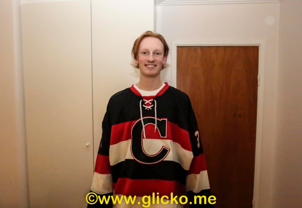 Idag får ni träffa Lysekilskillen Hampus Blomdahl på min blogg. Hampus mål är att bli proffsmålvakt i&nbsp;NHL