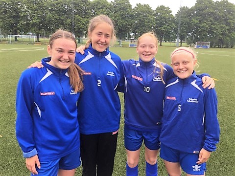 LAIK/SAIS har med fyra tjejer på Svenska Fotbollsförbundets Utvecklingsläger i Halmstad.