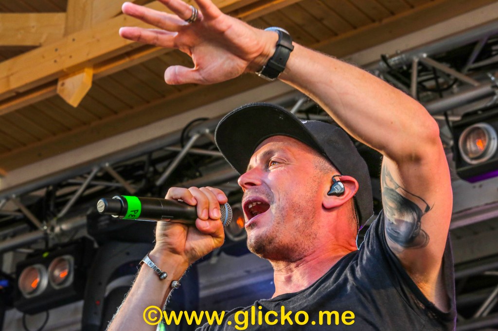 Petter fick Havsbadsparken i Lysekil att gunga på Preems&nbsp;gratiskonsert.