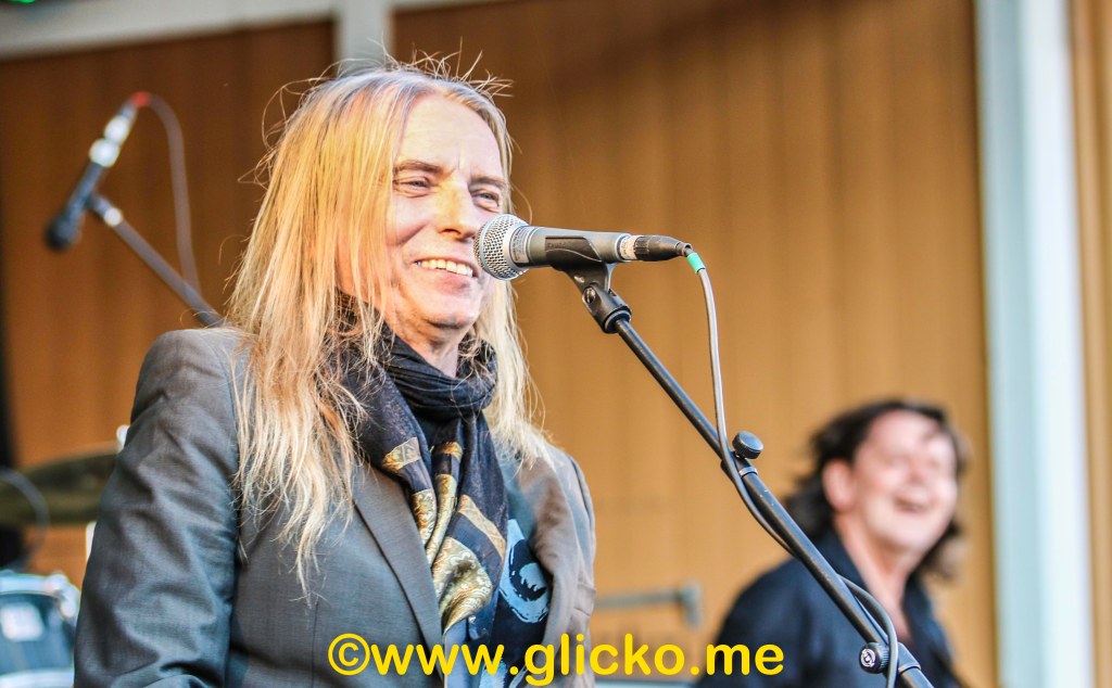 Nu på fredag gästar Dan Hylander Mortens Krog i Uddevalla. Det är Kotte Management som presenterar Dan Hylander som uppträder ihop med husbandet Skin Tight.