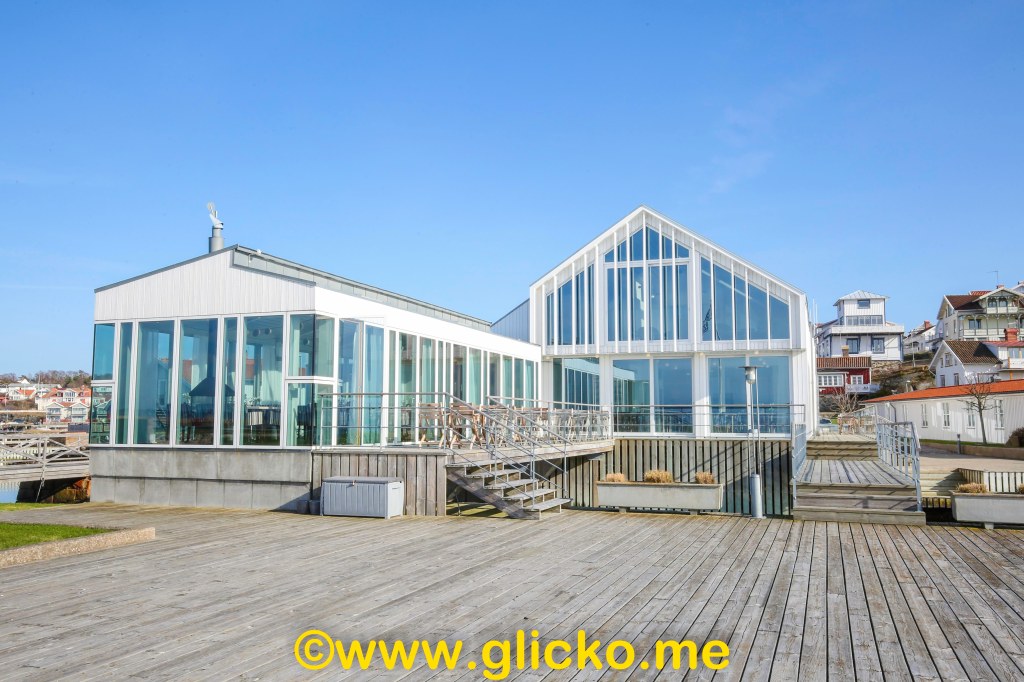 Idag på bloggen får ni följa med till Gullmarsstrand på Skaftö i Fiskebäckskil och se hur fint det blivit när de byggt om alla tre matsalarna i en modernare&nbsp;tappning.