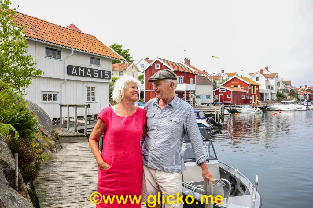 Öbarna firar 50-årsjubileum och deras inspelning av ”Inbjudan till Bohuslän” är den mest önskade låten i Sveriges Radios program ”Ring så spelar&nbsp;vi”