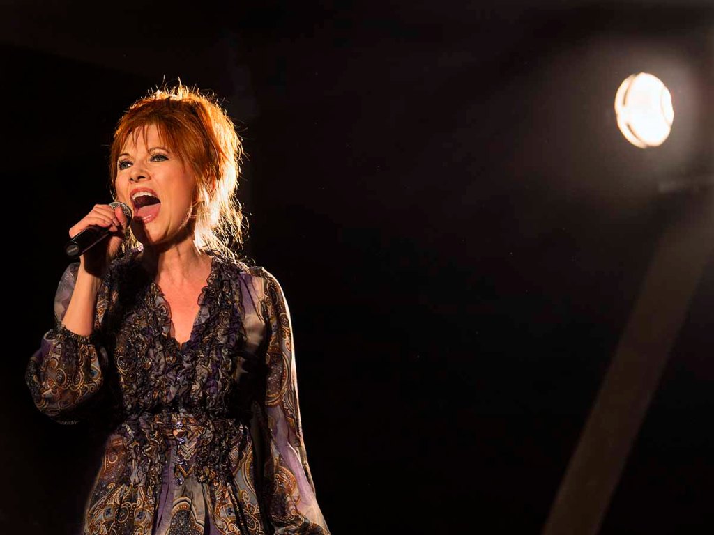 Imorgon söndag kommer Anne-Lie Rydé med musikanter till KajMagasinet i Lysekil. Anne-Lie Rydé gör en västkustturné i samband med hennes jubileumsfirande 40 år som&nbsp;artist.