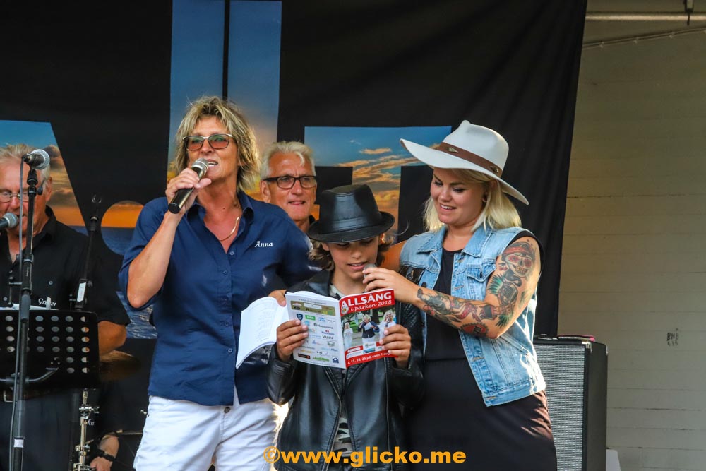 Gårdagens Allsången i Lysekil lockade storpublik till&nbsp;stadsparken.