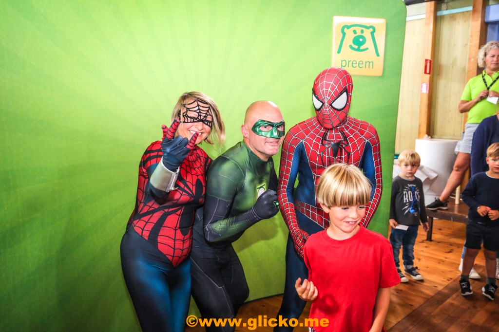 Preem bjöd på barnkalas på Oscars eftersom konserten i Havsbadsparken med Sean Banan blivit inställd p.g.a stormen. Sean Banan och Superhjältarna mot cancer fanns på plats på Oscars, och det blev ett väldigt lyckat kalas.