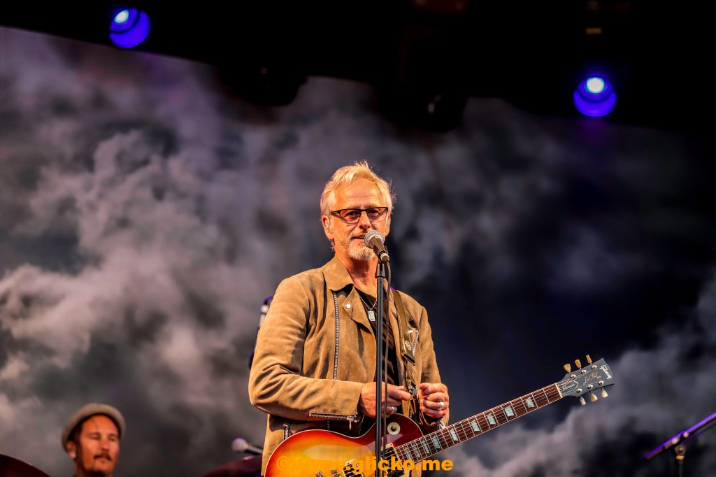 Uno Svenningsson gör 3 exklusiva gig i sommar. Igår gästade han Scen på Bônn och vilken kväll det&nbsp;blev.