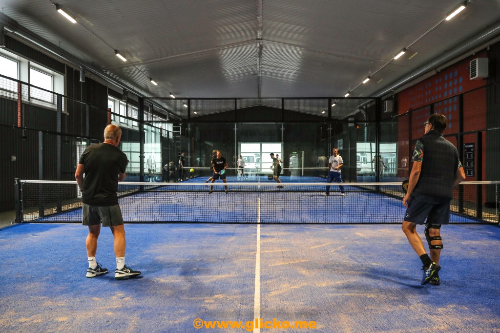 Det var en historisk dag igår när Lysekils kommuns första inomhusbanor för padel öppnade upp ute i&nbsp;Rinkenäs