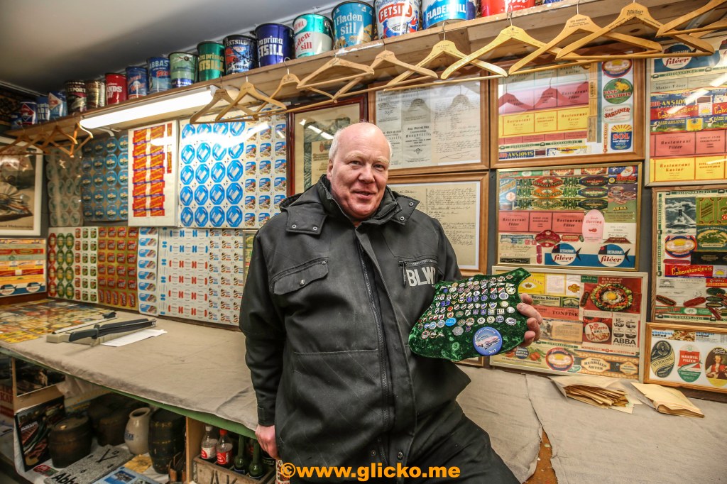 Idag får ni följa med till Immestad i Brastad och träffa Lysekilskillen Henrik Harnevie som köpte den gamla örtagården i Immestad