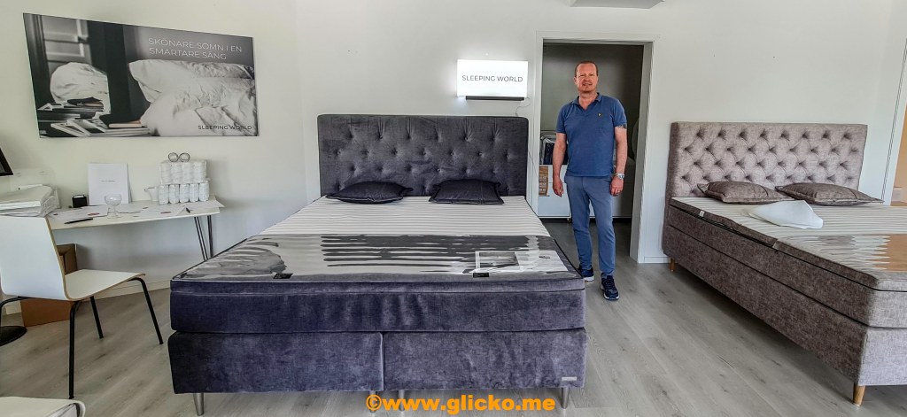 Det är några år sedan Jörgen Thuresson lämnade posten som vd och slutade på Carpe Diem Beds här i Lysekil. Men i september är han tillbaka i samma lokaler uppe på Datavägen, fast med den nya sängtillverkaren AYA of Sweden som Jörgen idag är både vd och delägare&nbsp;i