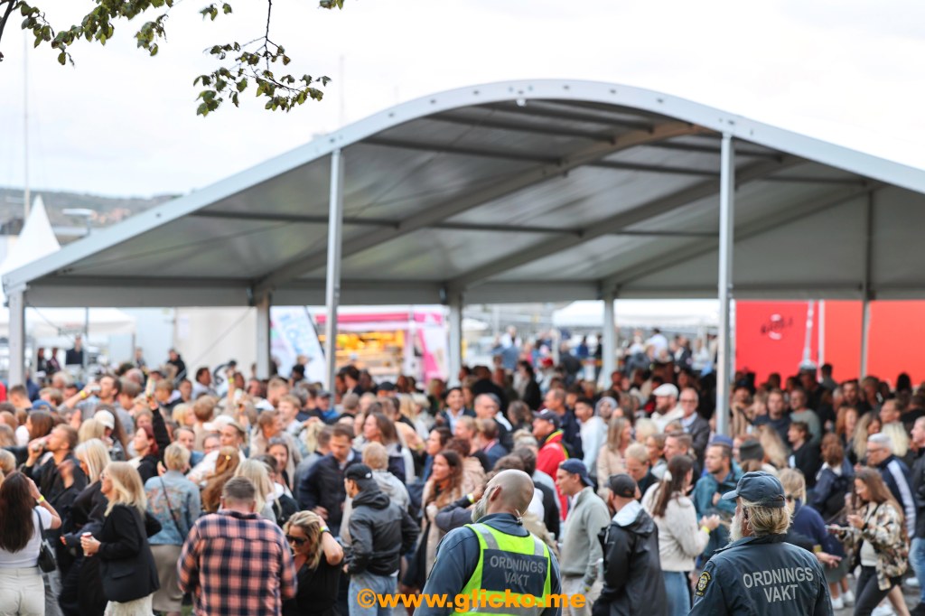 Härlig premiär på Kustnöjes Måndagsklubb i Havsbadsparken med No Tjafs och På&nbsp;G