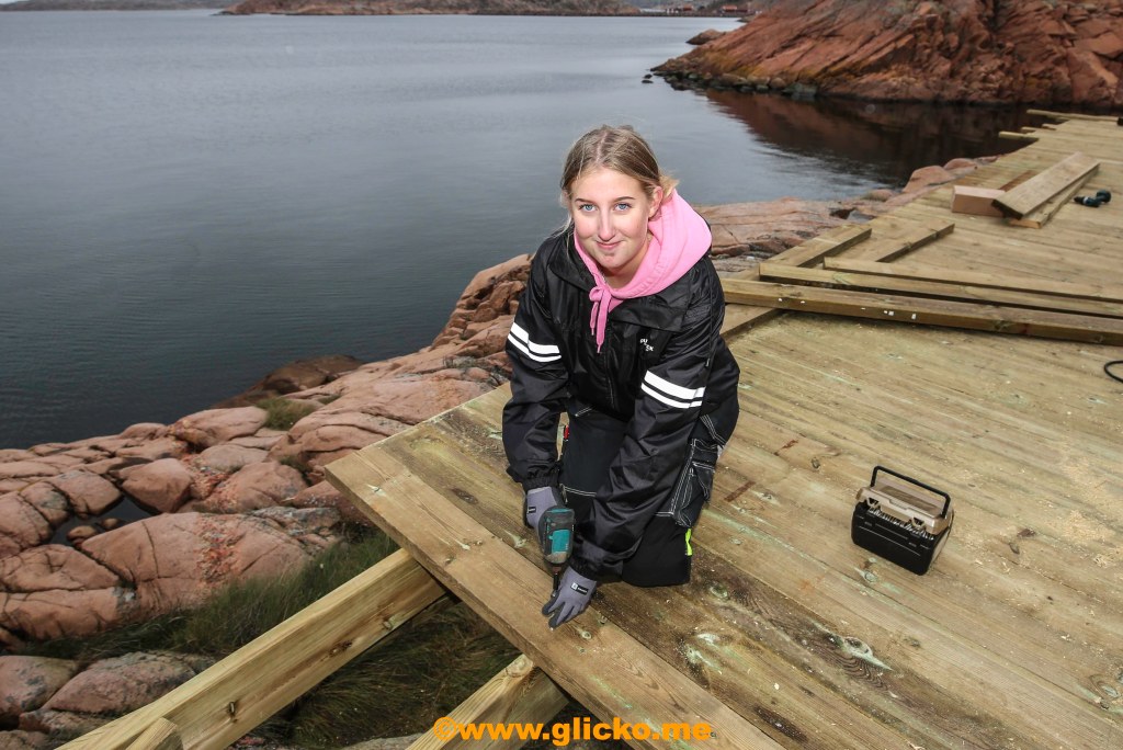 Linnea Gillberg som går Bygg och Anläggningsprogrammet på Östrabo, praktiserade en dag hos Lysekil&nbsp;Vänner