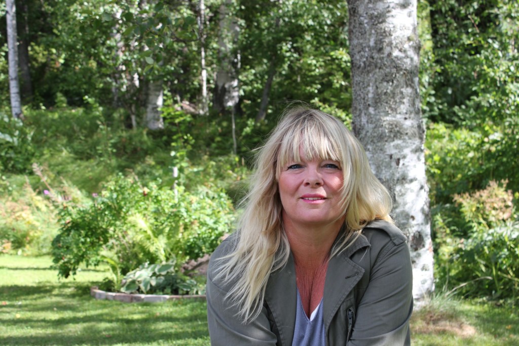 Sveriges främsta artister i kören på Britta Bergströms solodebut ”I Mina&nbsp;Ögon”