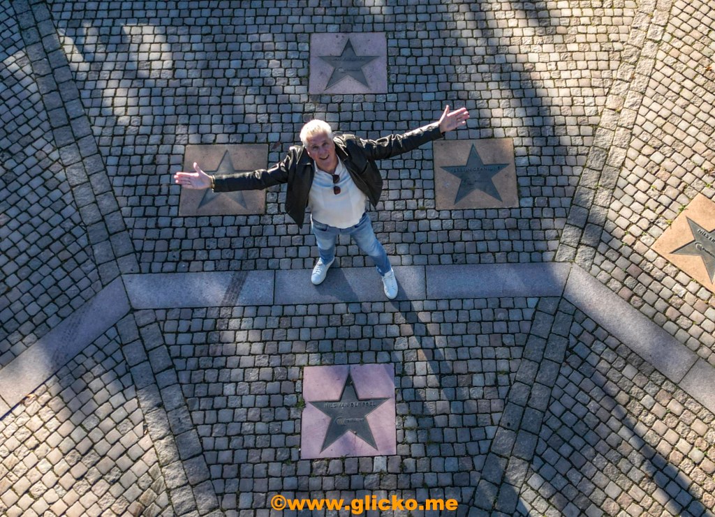 Paul Paljett firar 50 år som artist