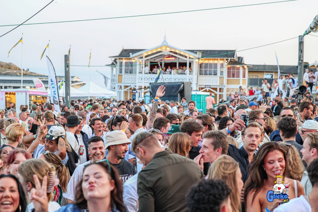 Högtryck på Kustnöjes&nbsp;Måndagsklubbar