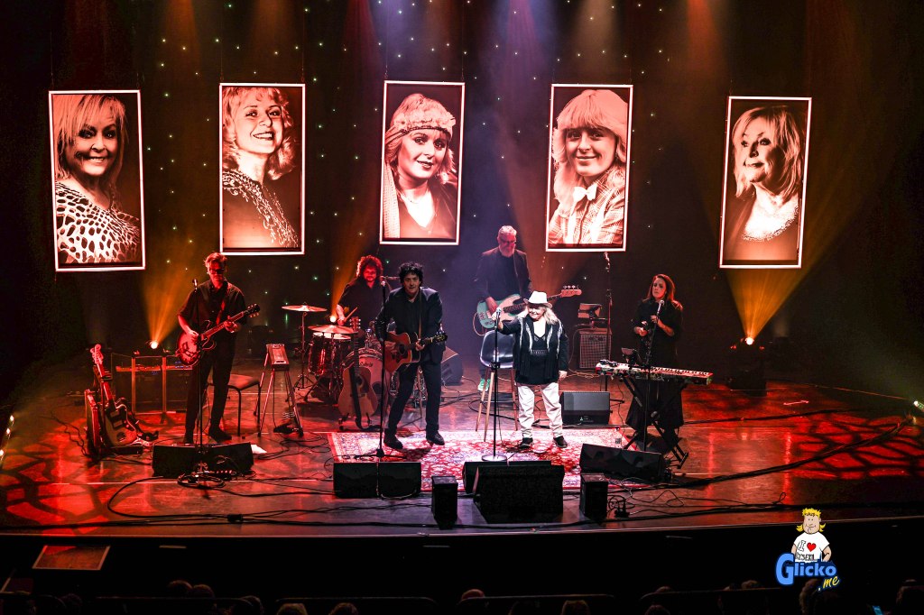 Stående ovationer för Kikki i&nbsp;Vara