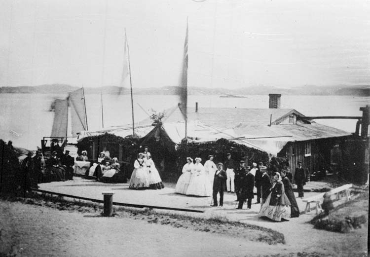 Bilder berättar – kalla och varma badhus i&nbsp;Lysekil