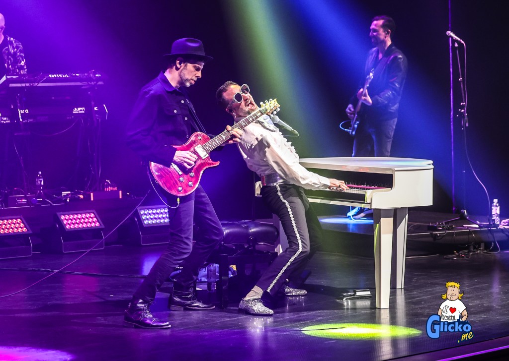 Stående ovationer för A true Elton John tribute på Hebeteatern i&nbsp;Trollhättan