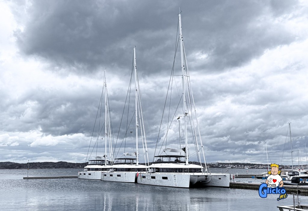 Lysekil har just nu besök av tre&nbsp;katamaraner